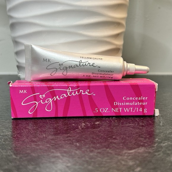 Mary Kay Other - NEW Mary Kay Signature Yellow Concealer Discontinued .5 oz # 0737